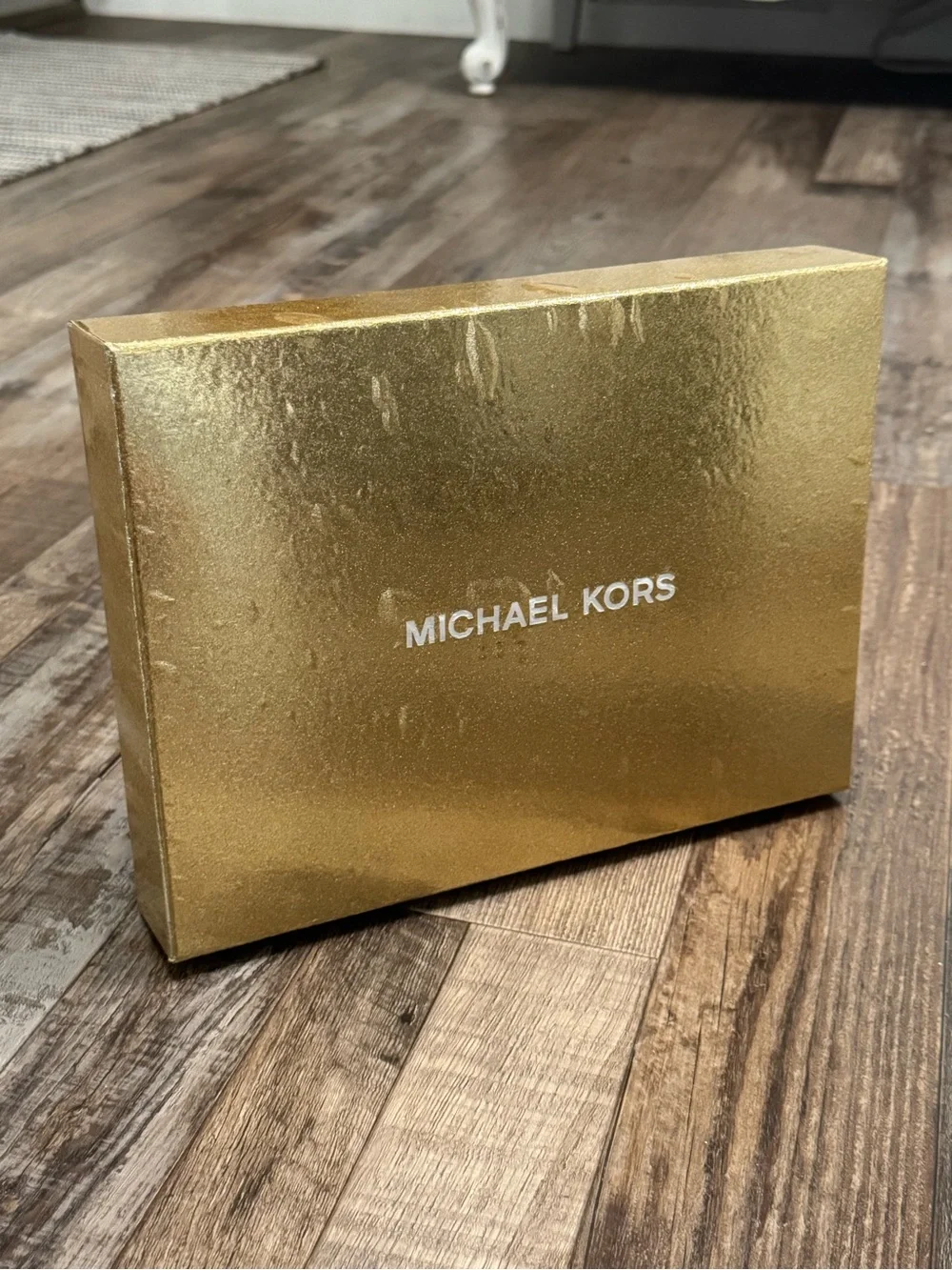Michael Kors Black and Metallic Gold MK Logo Knit Scarf Giftbox Set New